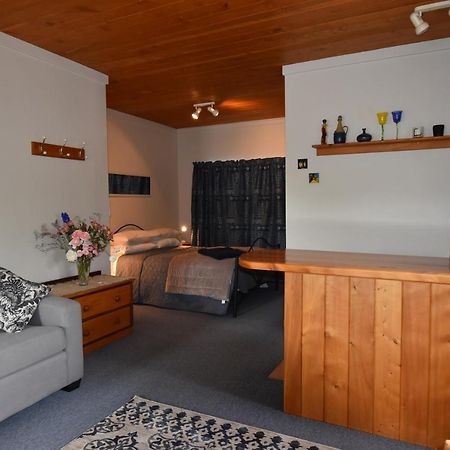 Olivista Bed & Breakfast Masterton Dış mekan fotoğraf