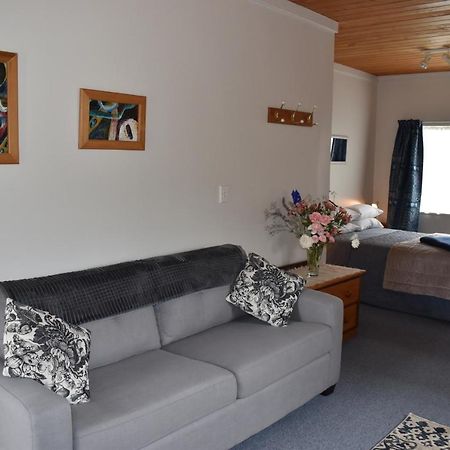 Olivista Bed & Breakfast Masterton Dış mekan fotoğraf